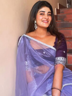 Nimeshika Radhakrishnan Instagram - 💜🫠💜
@weaves_of_sarees