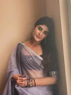 Nimeshika Radhakrishnan Instagram - 💜🫠💜
@weaves_of_sarees
