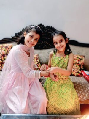 Nimisha Arora Instagram - Rakhi & Tikka have always been my favourites — not because of the kamayi (woh zamane ab gaye 😜) but because it’s the only festival where sab bhaag rahe hote hain and everyone’s under pressure — be it the boys or the girls of the family!
Aur agar aap bhaag nahi rahe, toh samajh lo aap properly celebrate hi nahi kar rahe 😉
Aur is poore chaos ke beech jo leg pulling hoti hai apne bros & sis ke saath… that’s just next level!
Now tohh we even have the Alpha generation bros-sis in the family, adding their own masala to the madness! 🤭💛
#RakhiVibes #SiblingGoals #FamilyMadness #AlphaGenFun #FestivalFeels #LegPullingSpecial #SiblingStories #Rakhi2025 #RakshaBandhan2025 #rakhispecial #RakhiCelebration #rakhityohar 🧿🧿🧿