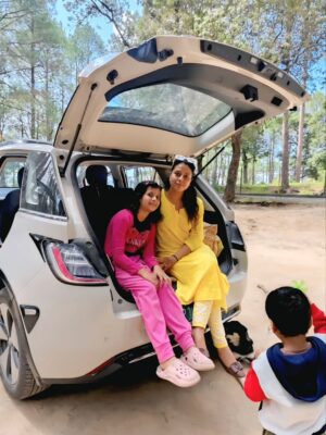 Nimisha Arora Instagram - Sukoon.....
#FamilyTrip #pinetrees #pinetreestate #nimstraveldiaries #NimsTravel #NimsTravels #NimishaArora #Nimsstylefile