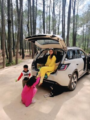 Nimisha Arora Instagram - Sukoon.....
#FamilyTrip #pinetrees #pinetreestate #nimstraveldiaries #NimsTravel #NimsTravels #NimishaArora #Nimsstylefile