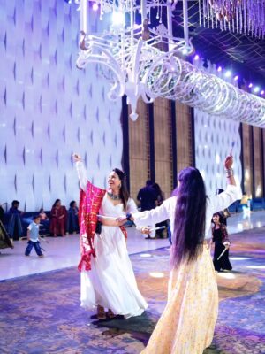 Nimisha Arora Instagram - Falguni Pathak dandiya beats happy souls twirling under the festive lights ✨💃 #GarbaVibes
What a night it was @divyabaveja @dv_events_2018 ❤️
#neondandiyanightgzb #NeonDandiyaNight #NeonDandiyaNight2025 #DandiyaNight2025 #Nimsstylefile #NimishaArora