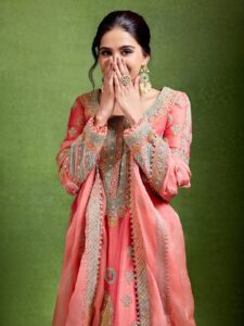 Actress Nimrit Kaur Ahluwalia HD Photos and Wallpapers January 2026