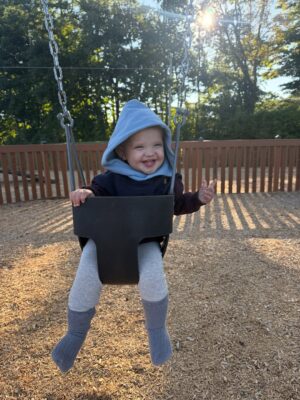Nina Agdal Instagram - Happy 1st birthday to our baby girl, Esmé. Thanking God every day for you. Keep dancing to the beat of your own drum lady bug. Mommy loves you sooo much!! 💞