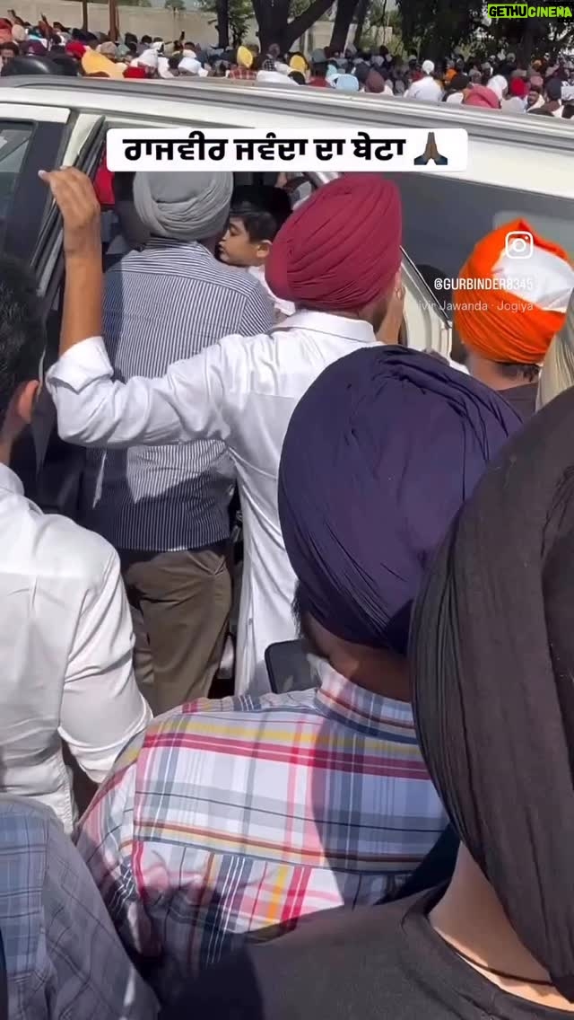 Nisha Bano - 8K Likes - ਇਹ ਦਿਨ ਰੱਬ ਕਿਸੀ ਨੂੰ ਵੀ ਨਾ ਦਿਖਾਵੇ 🙏🏻🙏🏻 ਇਸ ਬੱਚੇ ਨੂੰ ਕੀ ਪਤਾ ਰੱਬ ਇਸ ਦੇ papa ਨੂੰ ਹਮੇਸ਼ਾ ਲਈ ਲੈ ਗਿਆ 💔ਸੱਚੀ ਬਹੁਤ ਆਉਖਾ ਸਮਾਂ ਪਰਿਵਾਰ ਲਈ 🙏🏻 ਮੇਰੇ ਤੇ ਇਹ ਸਬ ਬੀਤ ਚੁਕਿਆ ਬਹੁਤ ਔਖਾ ਟਾਈਮ ਹੁੰਦਾ 🙏🏻🙏🏻🙏🏻