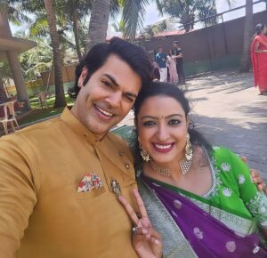 Nisha Krishnan Instagram - Celebrating the beautiful union of Athul & Shruti, two souls so close to our hearts. Wishing you both a lifetime filled with love, laughter, and endless happiness. Here’s to new beginnings and unforgettable memories together! 💍❤️

 #AtulShrutiWedding #FamilyForever
@harithabadavagopi @badavagopi #samuthirakani @thondankani