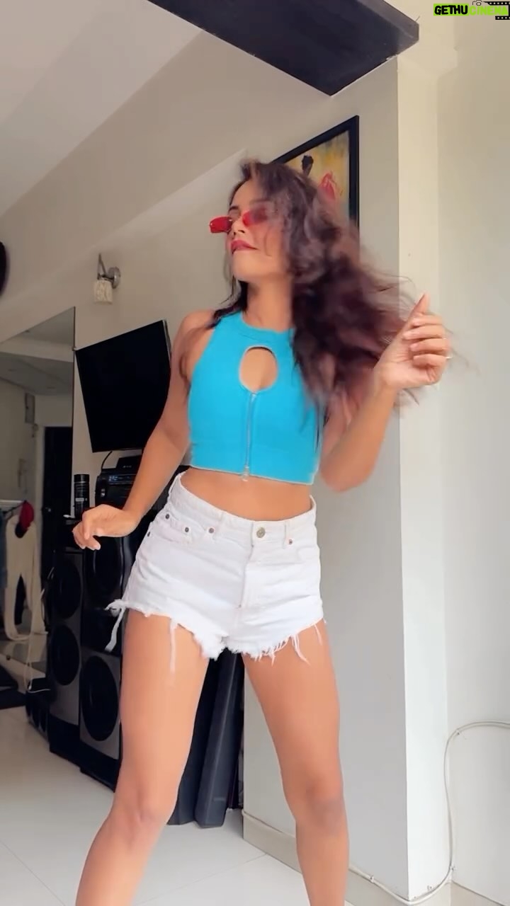 Nisha Neha Nayak - 1.2K Likes - Star star 🌟