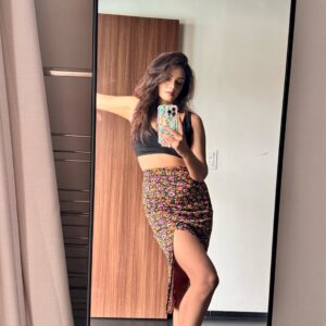 Nisha Neha Nayak Instagram - So near yet so far..♠️
#instapics📷 #glamglam #photogram #vacationvibes #poolsidechillin #chillin