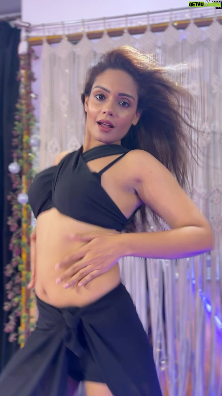 Nisha Neha Nayak - 28K Likes - Aj ki raat 🌌🔥🔥🔥
@tamannaahspeaks can’t match you but l tried🙈🥰🥰♥️
@vijayganguly
@ananyaberaofficial Amazing choreography😍👏🏻👏🏻
📍@clapptapstudio
@maddockfilms@saregama_official @sachinjigar @bagchi_mb @jigarsaraiya