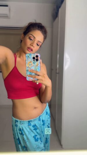 Nisha Neha Nayak Instagram - Just my chattar pattar🩷
#reelkarofeelkaro