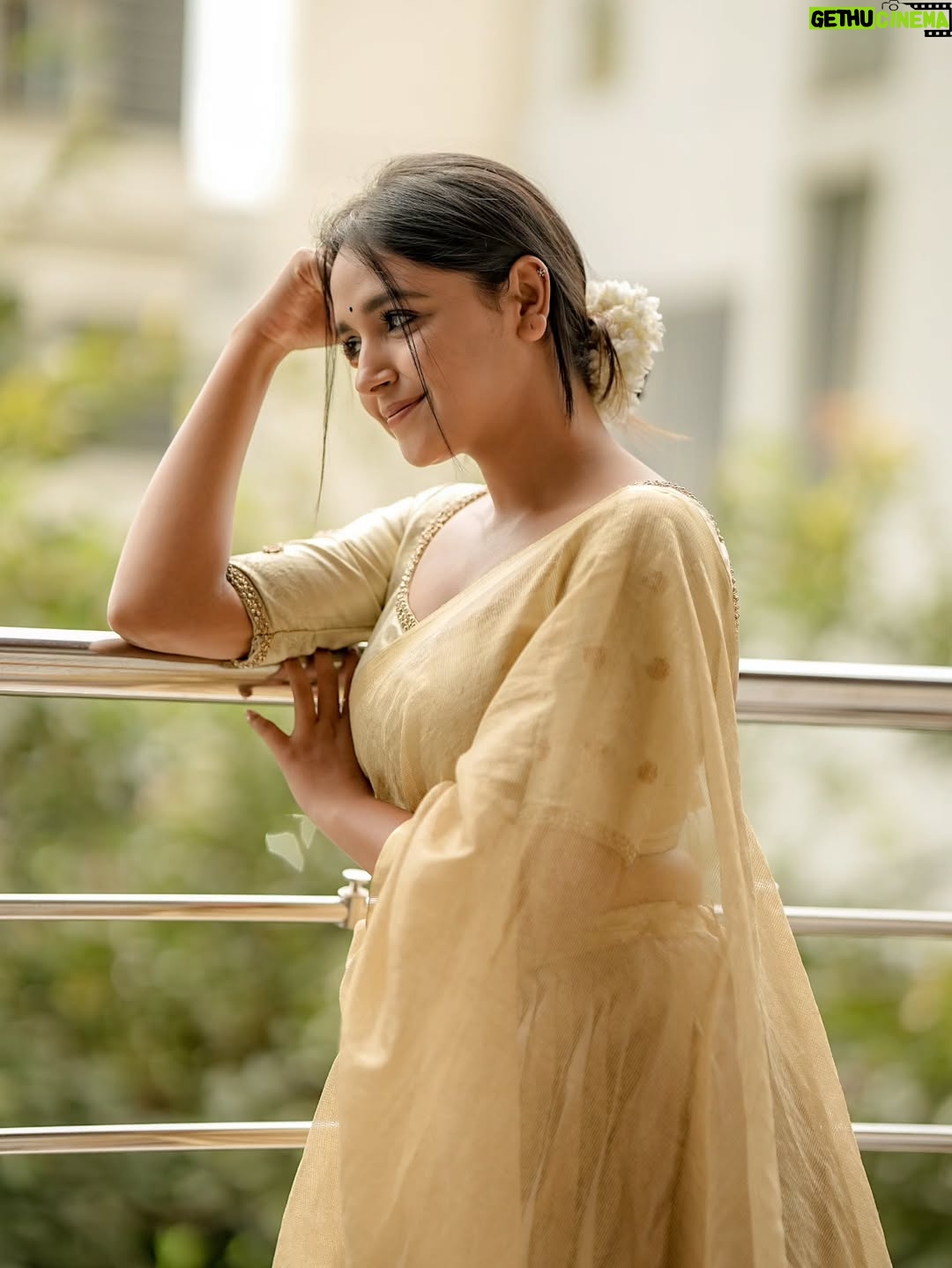 Nisha Ravikrishnan - 140.5K Likes - ಯಾರೆ ನೀನು !?🕊

Outfit : @rentyourlook_by_chandangowda 🫶
Pc:@sandeep__photograph_ 🫰🏻
Makeover:@thanumakeuphairartist 🫰🏻