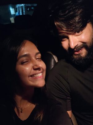 Nisha Ravikrishnan Instagram - Just me & my fav🫰🏻