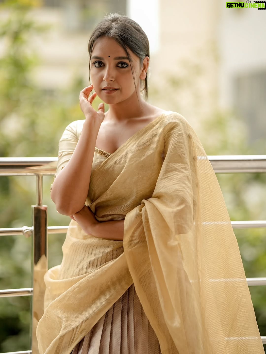 Nisha Ravikrishnan - 140.5K Likes - ಯಾರೆ ನೀನು !?🕊

Outfit : @rentyourlook_by_chandangowda 🫶
Pc:@sandeep__photograph_ 🫰🏻
Makeover:@thanumakeuphairartist 🫰🏻