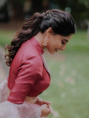 Nishvika Naidu Instagram - Twirling through lifeeeee 🌸
.
.
.
.
.
.
.
.
.
Styling: @likitha_suresh_
Outfit: @kushisampathkumar_couture
Jwellery: @purple_box_by_manasvi
Photography: @naveenvcphotography
Make up : @tintedhuesbysonali