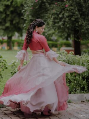 Nishvika Naidu Instagram - Twirling through lifeeeee 🌸
.
.
.
.
.
.
.
.
.
Styling: @likitha_suresh_
Outfit: @kushisampathkumar_couture
Jwellery: @purple_box_by_manasvi
Photography: @naveenvcphotography
Make up : @tintedhuesbysonali