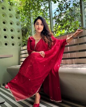 Nithya Das Instagram - Another year closer to my inner child 
Pic: @dr.fabith