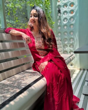 Nithya Das Instagram - Another year closer to my inner child 
Pic: @dr.fabith