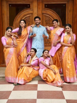 Nithya Ram Instagram - “The real definition of expandable force? This Set Anna squad 💥💪”
.
.
.
#annaserial #sivabalan #actor #acting