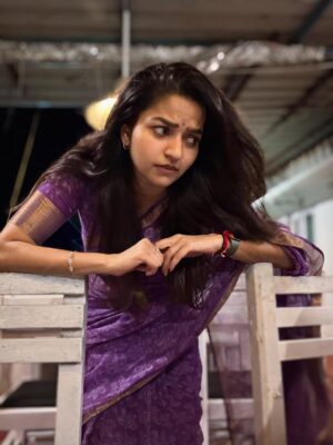 Nithya Ram Instagram - 💜  #menmetime #sareeswag #breezyevening #soulfulvibes