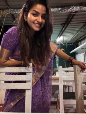 Nithya Ram Instagram - 💜  #menmetime #sareeswag #breezyevening #soulfulvibes