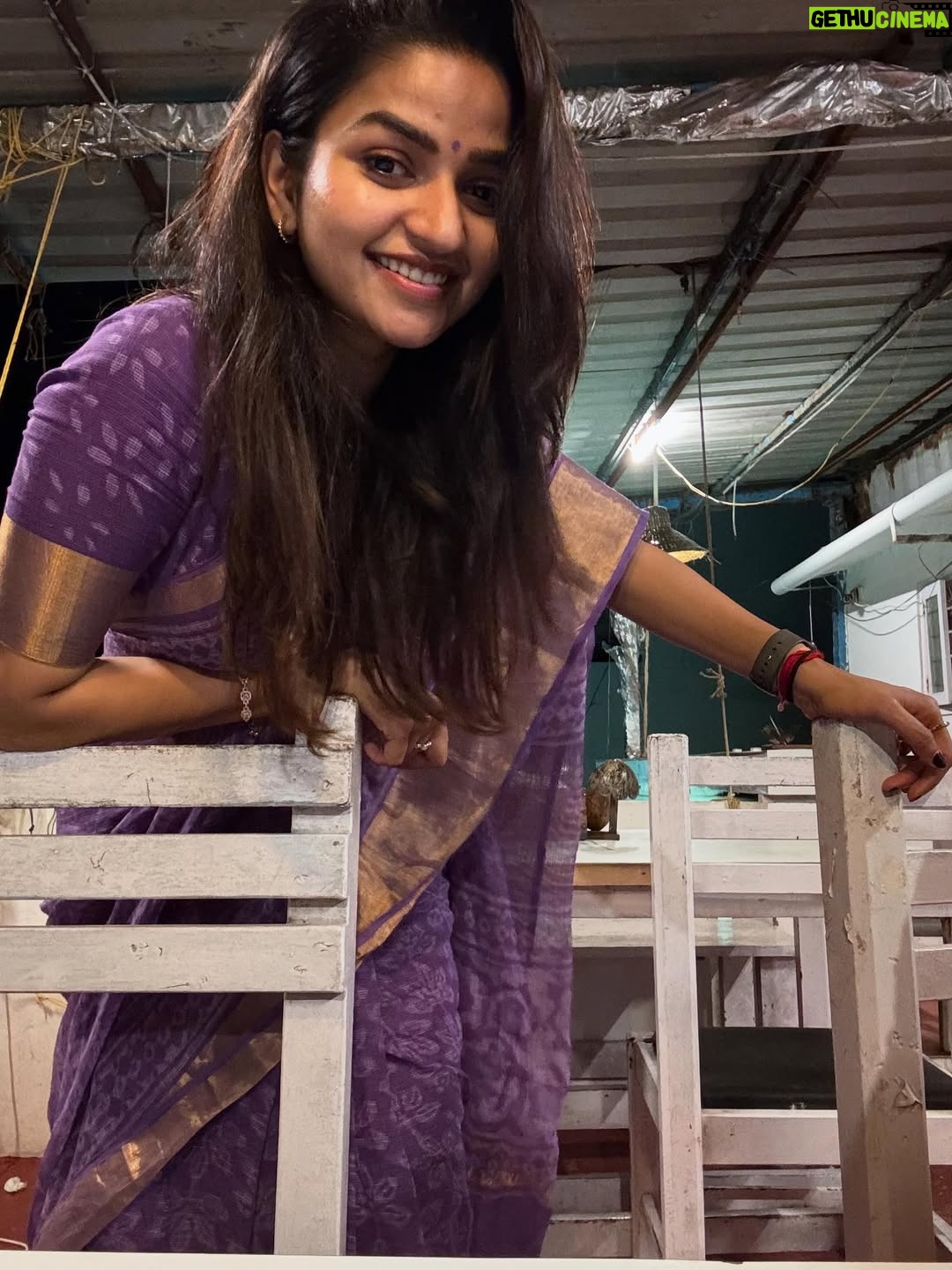Nithya Ram - 106.8K Likes - 💜  #menmetime #sareeswag #breezyevening #soulfulvibes