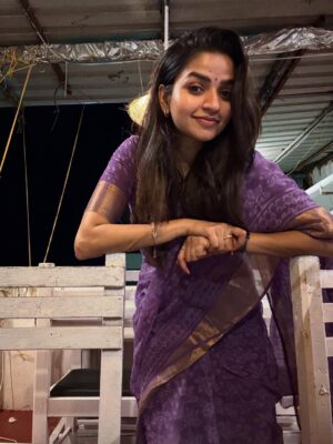 Nithya Ram Instagram - 💜  #menmetime #sareeswag #breezyevening #soulfulvibes