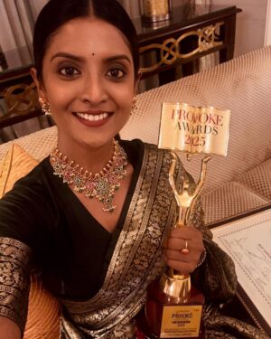 Nivedhithaa Sathish Instagram - This one’s for Theanpasiyaar! ❤️💥
#CaptainMiller 
Thank you @provoke_lifestyle, This is really special! 🫶🏽

Shot by - @madras_ponnu 
Styled by - @by_sarana 
Saree - @elegant_fashion_way 
Jewellery - @aaranyarentaljewellery 
Makeup - @makeupbywanshazia 
Hair - @hair_by_aiswaryaraj