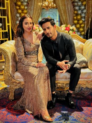 Niyati Fatnani Instagram - Pretty perfect when you shoot with friends🫰
 
Styled by: @partho_ghoshal 

#friends #abhimita #happyplace #perfect