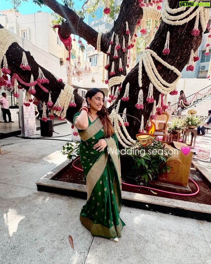 Noopur Kalra - 1.7K Likes - The past two weeks have been a mix of everything—fashion moments that made me feel me ✨, baby snuggles that made my heart melt 🥹, and date nights that reminded me why love is in the little things 💕. Some days feel like a whirlwind 🌪️, others like a warm hug 🤗, but every single one is a piece of the story I wouldn’t trade for anything. ❤️

What’s been the best part of your February so far? 💬👇🏼 #LifeLately #FebruaryRecap #OOTD #MomLife #DateNightVibes #noopurkalra