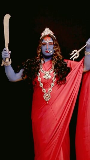 Noopur Kalra Instagram - Made this in 2021 and thought I should share this again this Navratri. So much has changed since, but has it actually? The sad reality we live in . The way we treat our women is so heartbreaking š. Hoping for a better tomorrow! #noopurkalra
šø: @nithinographer
Makeup: @divyamakeupandhair