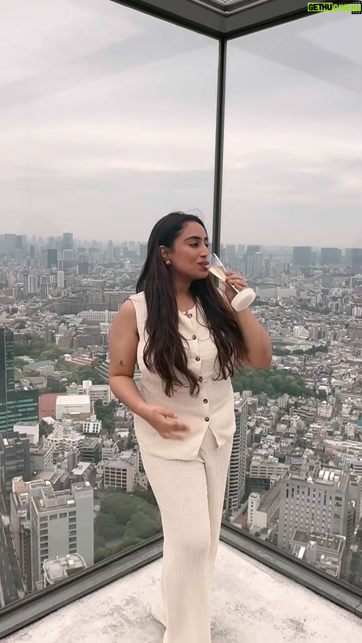 Noopur Kalra - 2.2K Likes - Tokyo felt like a dream! 🇯🇵
.
#noopurkalra #japan #tokyo