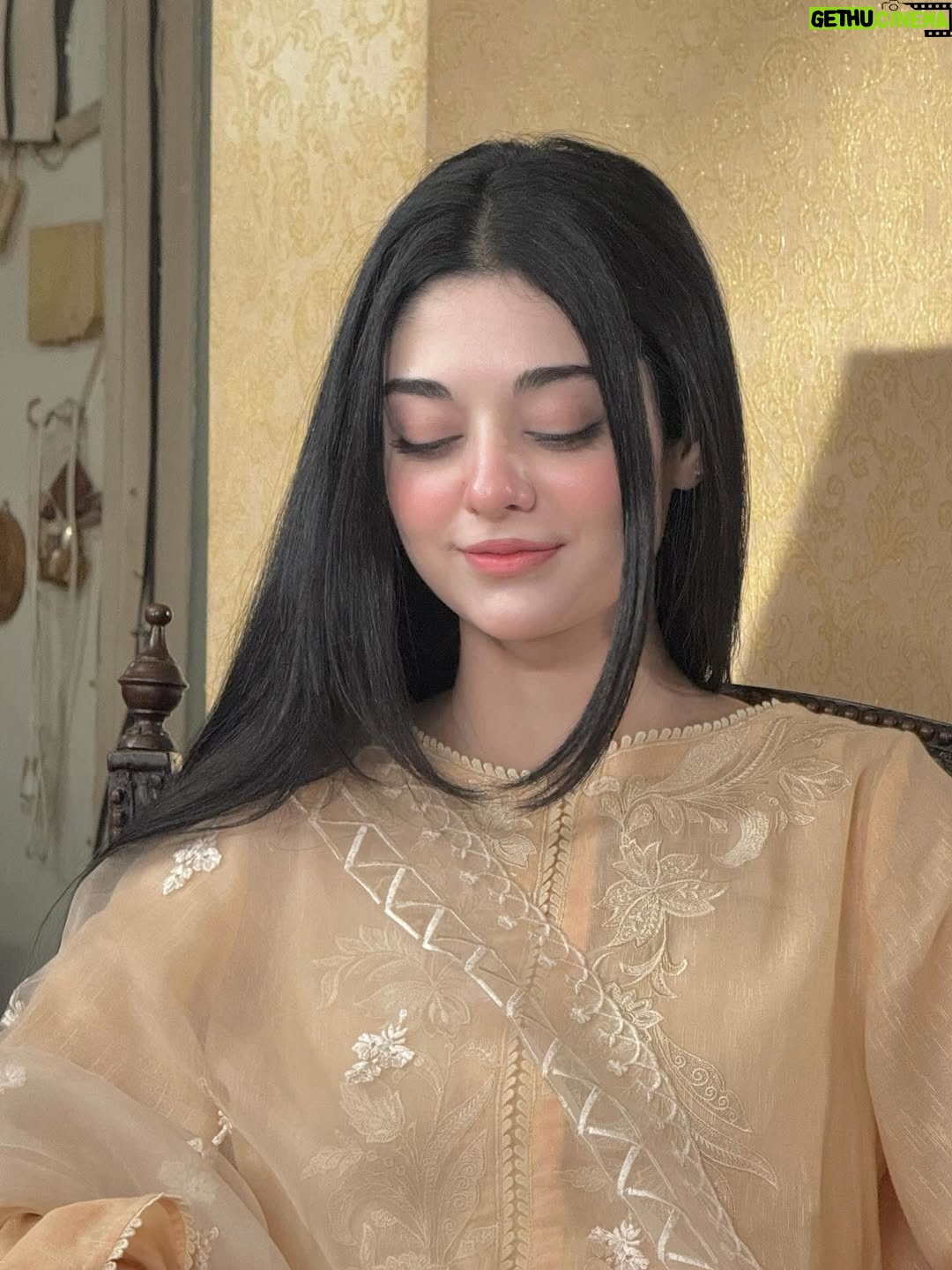 Noor Khan - 214.9K Likes - 