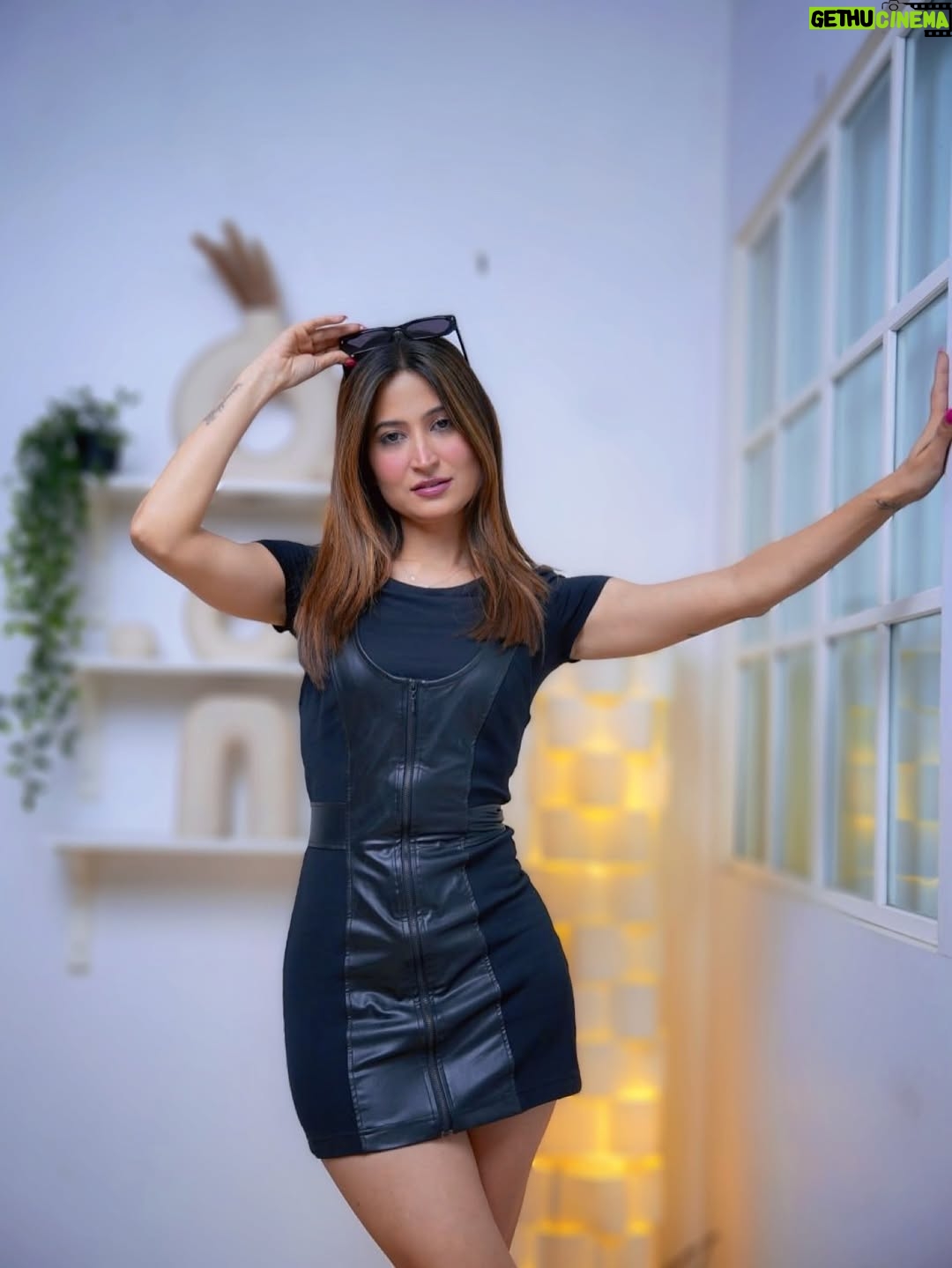 Noorin Sha - 10.3K Likes - So… wanna see me back?

#riseandfall #riseandfallonamazonmxplayer #noorinsha #revenge #wildcard #comingsoon #noor #explore #badgirl #karma #letsgo
