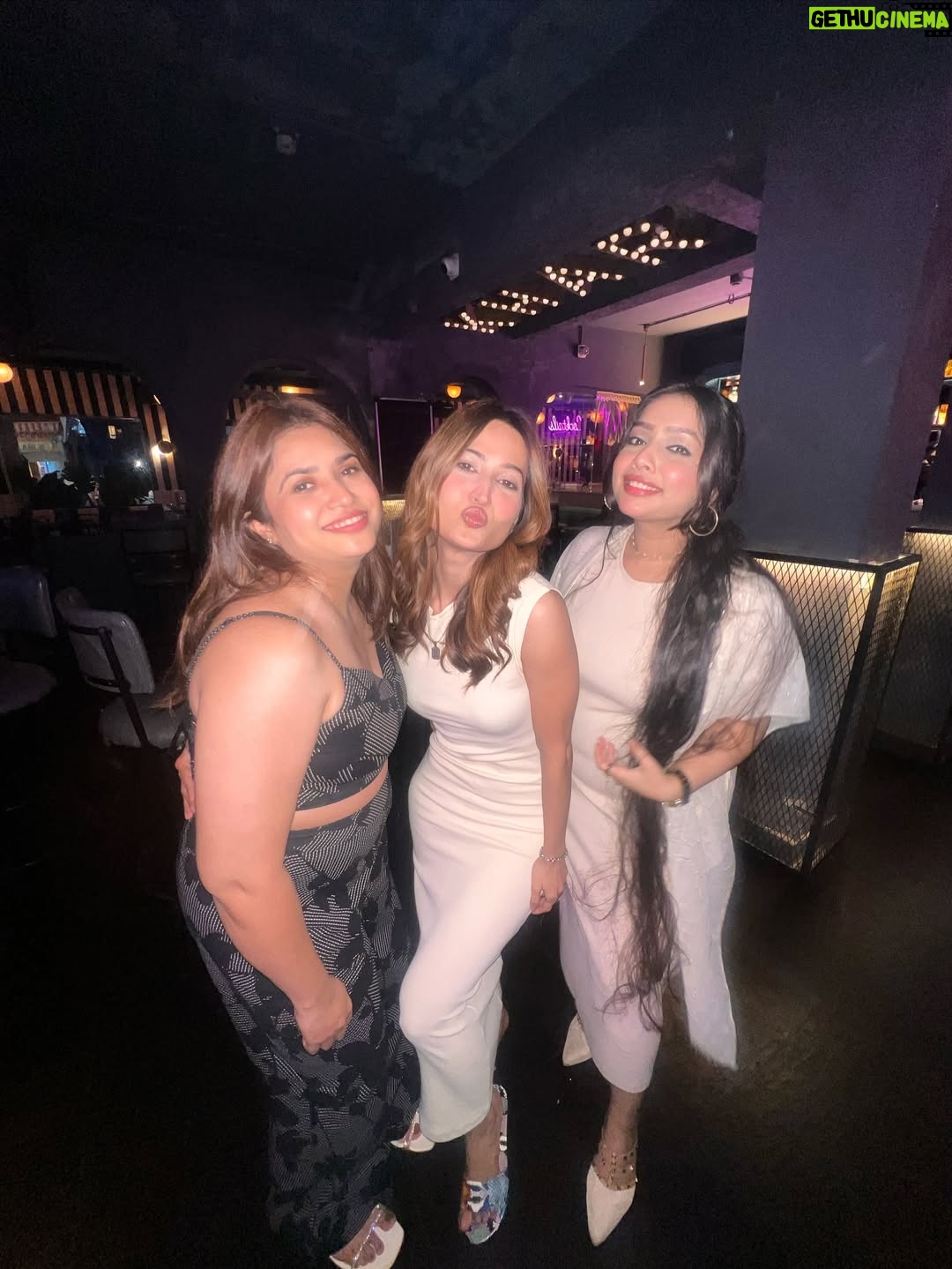 Noorin Sha - 7.9K Likes - That rare night when Barbie left her Dreamhouse, grabbed her bag, and said ‘let’s cause a little chaos’ 🎀

#notyourbarbiegirl #noor #noorinsha #lwd #goodlife #alhumdulilah #blessed