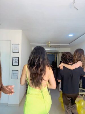 Noorin Sha Instagram - From reality TV to real life celebrations 🎉✨ Grateful for the love, laughter, and late night dance moves with my day ones. Here’s to big dreams and even bigger cake! 🍰😋♥️
#alhamdulillah #sograteful❤️ #noor #thesociety #jiohotstar #munawarfaruqui #blessed #welldressed #kbye
