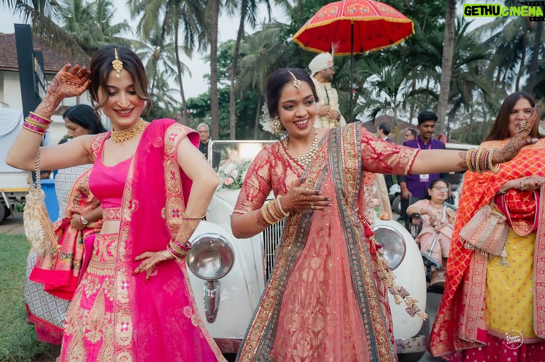 Noorin Sha - 6.2K Likes - Baraat scenes with bestie
Dolly♥️Minty 
😝🤌🏻🕺

#shaadi #baraat #besties #explore