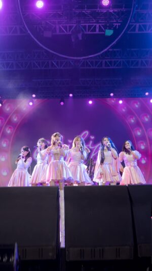 Novi Herlina Instagram - Ada yg busui, anak 2, anak 3. Tapi gak keliatan kaaaan??? 🤣🤣🤣🤣
BILANG “IYA” aja biar seneng..
#chibichibi #synchronizefest24