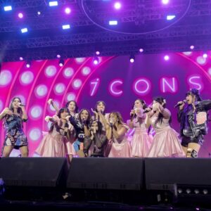 Novi Herlina Instagram - Sekarang setiap perform jadi hal yg paling di tunggu karena healingnya ibu ibu ini setelah kita semua punya anak
😂😍
Semoga kita bisa selalu menghibur twibi twiboys walaupun kita semua udah punya kesibukan masing2 hihi 🫰🏻💕
Thank u @inboxsctv_id @synchronizefest yg udah kumpulin kita semua disini bareng @7icons.id 🔥❤️