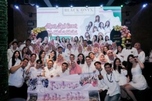Novi Herlina Instagram - Keseruan Halal bihalal bareng twibi twiboys 😍✨ #chibichibi #14thnanniversary💕