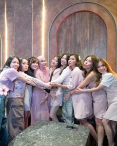 Novi Herlina Top 100 Instagram Photos and Posts