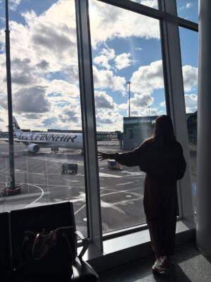Nupur Kalra Instagram - “Be right back, I’m following my heart to Iceland.” 🗻
.
.
@nups_thebikermom
Travel partner ✈️ @myicelandtrips
@feelfinnair
Luggage partner @safaribags
.
.
#Iceland #IcelandTravel #VisitIceland, #ExploreIceland #IcelandAdventure #IcelandRoadtrip #IcelandNature #travelwithnups #myicelandtrips #thebikermom