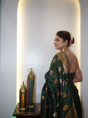 Nupur Kalra Instagram - Yesterday I shared a teaser of me recreating @jenniferwinget1 saree look… and here it is in all its elegance ✨💚
And what better day to reveal it than on Navmi—the divine conclusion of Navratre ✨
May Maa Durga’s blessings bring strength, prosperity, and beauty into all our lives 🌸🙏🏻
.
.
@nups_thebikermom
MUA & Hair @jyotimakeover
Jewels @jiyajewels_
Saree @myntra
Comment Saree for direct link 📌
🎥 @storytales_____
.
.
#LookRecreation #SareeLove #EthnicElegance #IndianFashion #NavratriVibes #festivevibes #NavmiBlessings #FestiveMood #TraditionalLook #DesiStyle #FashionInspiration #GracefulInSaree #CulturalElegance #FestiveGlam #StyleReels