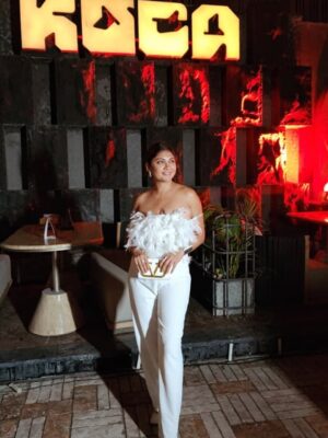 Nupur Kalra Instagram - When Gurgaon rooftops start serving world vibes… say hello to KOCA Garden 💫From Dubai vibes to party nights—this spot is all set to become the city’s hottest destination for nightlife & events. 💃🍸
Already feels like a trip around the world, without leaving Gurgaon! 😉🌍
Who’s joining me for the next sundowner here? 🌅🥂
@kocaofficial
@kocagarden
@brandtalkindia
@muskan.nagpal12
#KOCA #gurgaonnightlife #NupurKalra #rooftops