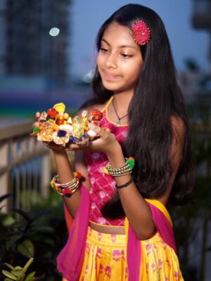 Nupur Kalra Instagram - #Collaboration with @FirstcryIndia
Diwali for us is all about family traditions, spreading joy, lighting up our home, and creating memories that stay forever 🌸 This year, the festive vibe has already kicked in at our place—we’ve started shopping, prepping, and setting the tone for celebrations. 💛
I was on the lookout for the perfect lehenga choli for Manya this Diwali, and I found exactly what I had in mind at @FirstcryIndia.
This gorgeous outfit with its delicate embroidery and subtle embellishments is not only festive-perfect but also designed with comfort in mind, so she can enjoy all the dancing, fun, and laughter without a worry. The sparkle in her eyes and the excitement to flaunt her Diwali look says it all! 🌟
And here’s something special for you—use my code "NupKaDW25"
to get 50% off on fashion and 42% off on everything else. Time to dress up your little ones in festive magic!
#firstcrywalidiwali25 #firstcrywalidiwali #firstcryindia #firstcry #FussNowAtFirstcry #firstcryfashion #kidsfashion