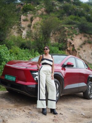 Nupur Kalra Instagram - 🌸❤️
When Your outfit and your ride both turn heads.💫
.
.
.
@nups_thebikermom
Outfit- @gaiiafashion
Shoot for @mahindraelectricsuvs
.
.
#nupsthebikermom #NupurKalra #outfit #cordset #car #xuv #gurgaon #MindsetMatters