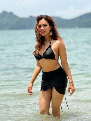 Nusraat Faria Instagram - Too much for your eyes? Then scroll, darling😘