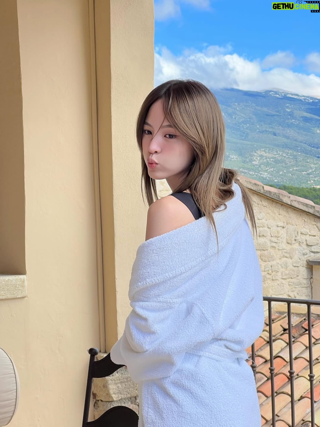 Nuttanicha Dungwattanawanich - 342.3K Likes - 🧘🏻🩵🦋