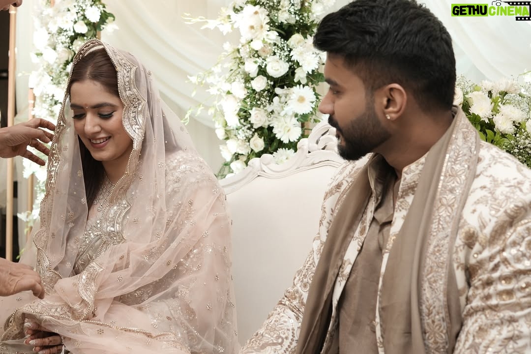 Nykkie Pandey - 83.6K Likes - Officially yours! First knot of forever ♾️

#rokadoneright #shestheone