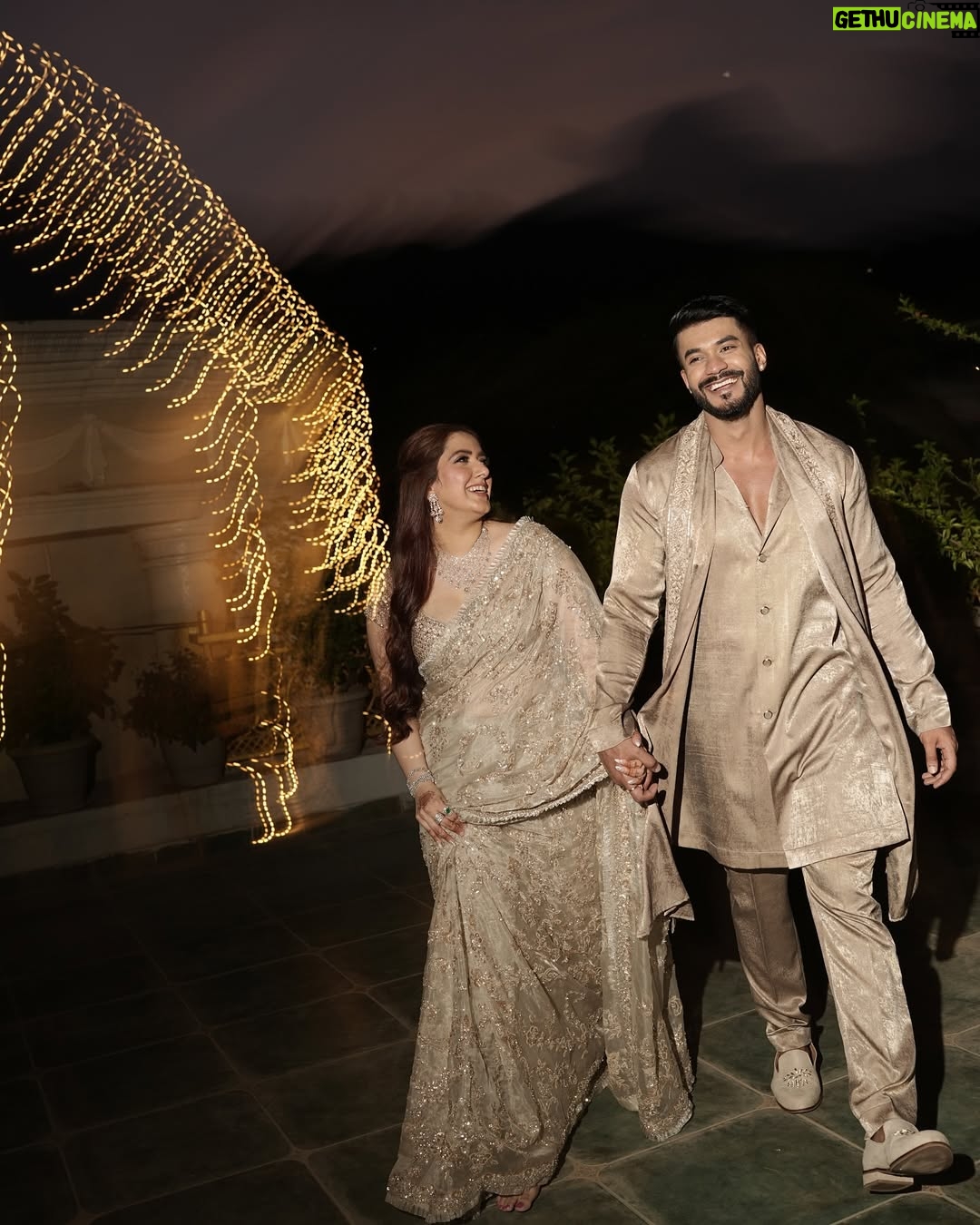 Nykkie Pandey - 83.6K Likes - Officially yours! First knot of forever ♾️

#rokadoneright #shestheone