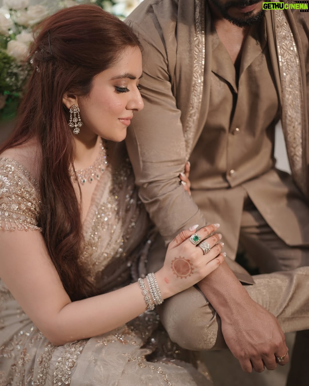 Nykkie Pandey - 83.6K Likes - Officially yours! First knot of forever ♾️

#rokadoneright #shestheone